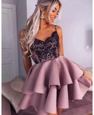 Abito corto elegante, palloncino - Nero rosa