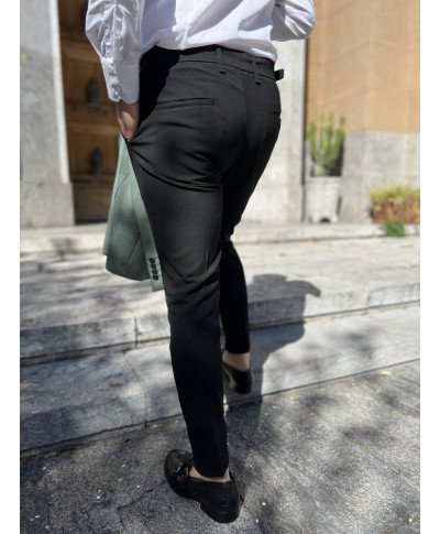 Pantaloni uomo slim, con pinces, - Nero