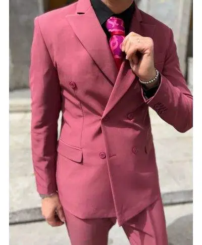 Abito uomo rosso , tonalità corallo
