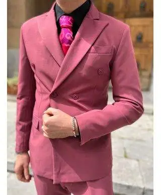 Abito uomo rosso , tonalità corallo