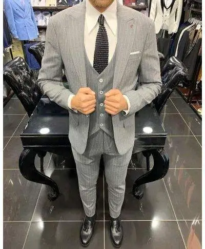 Abito uomo, gessato, fondo grigio - Con gilet