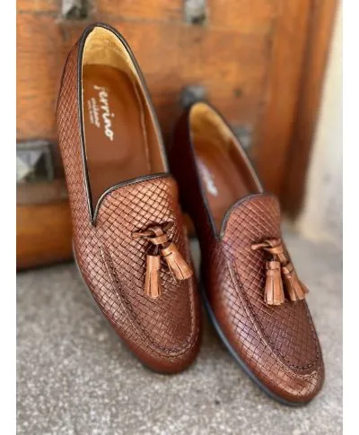 Mocassini uomo - Marrone - Vera pelle intrecciata - Con nappine