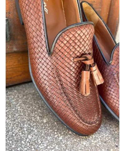 Mocassini uomo - Marrone - Vera pelle intrecciata - Con nappine