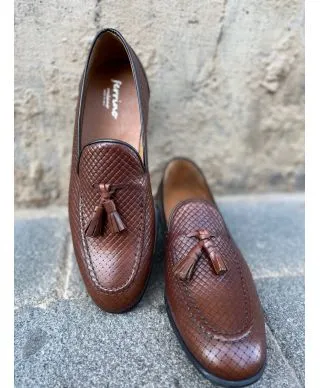 Mocassini uomo - Marrone - Vera pelle intrecciata - Con nappine