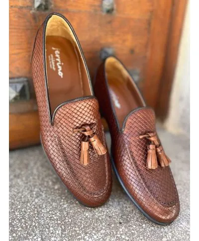 Mocassini uomo - Marrone - Vera pelle intrecciata - Con nappine