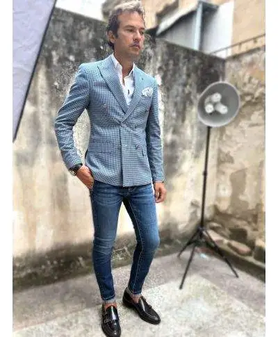 Giacca doppiopetto, Bottoni oro
