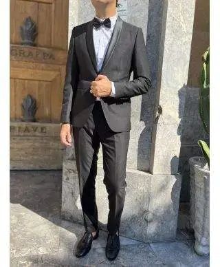 Smoking nero, elegante - Tessuto operato