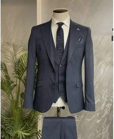 Abito uomo, con gilet - Gessato giovanile
