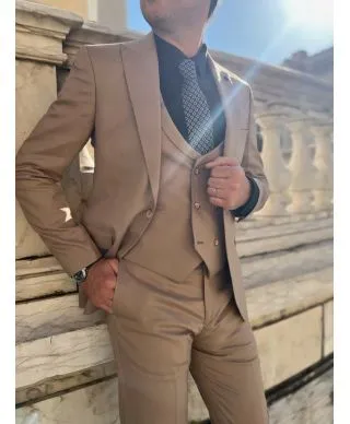 Abito uomo beige, con gilet - Coloniale