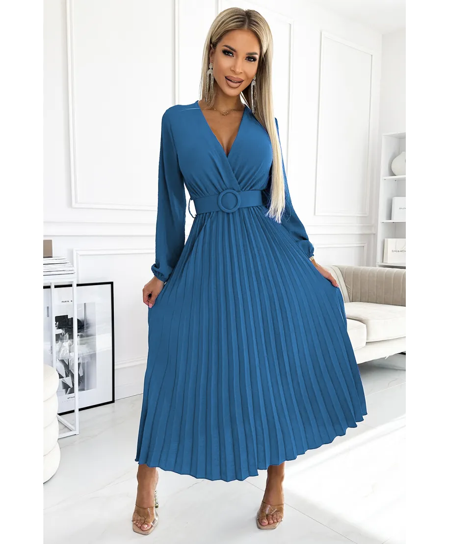  504-5 VIVIANA Plisowana sukienka midi z dekoltem, długim rękawkiem i szerokim paskiem - kolor JEANS 