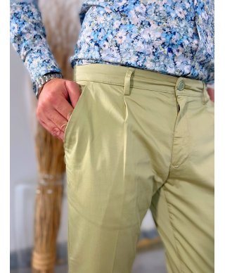 Pantaloni uomo, cropped - Verde Pistacchio