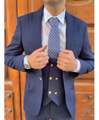Abito uomo blu elegante, con gilet