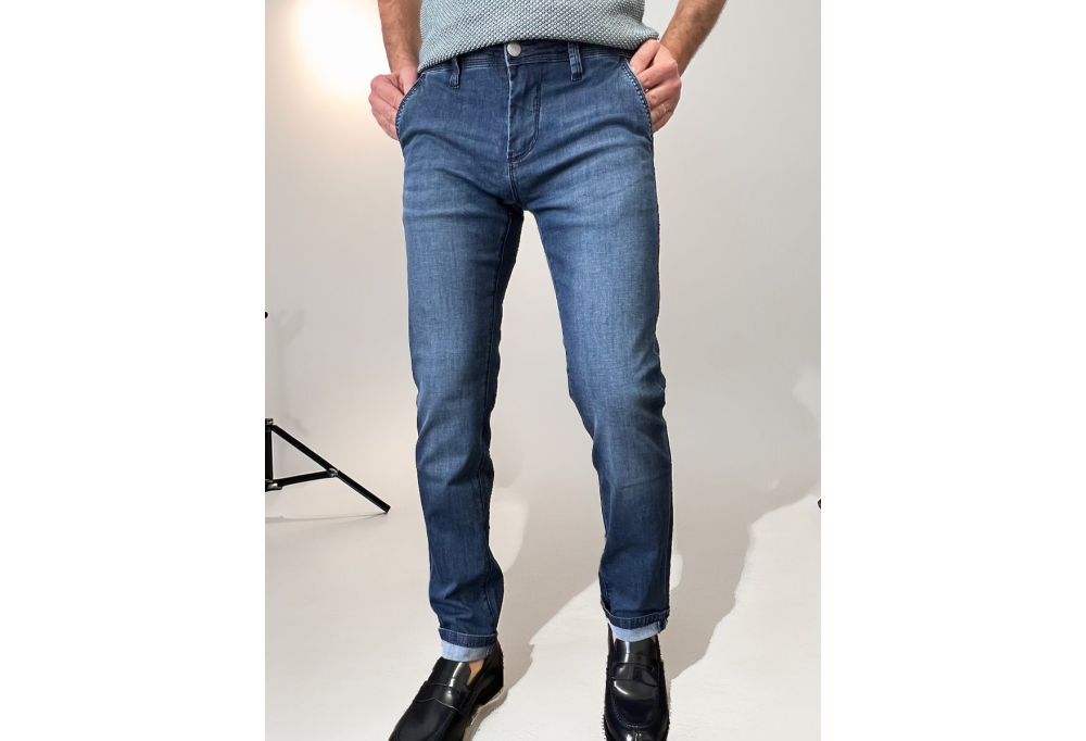 Jeans Uomo Primavera-Estate: Il Capo Must-have Jeans Uomo Primavera-Estate: Il Capo Must-have
